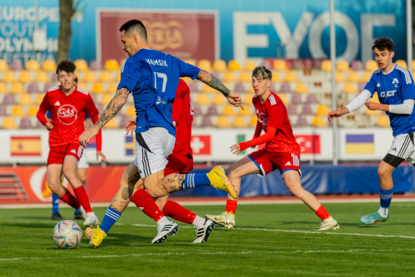 Charitatívne futbalové derby gymnázií s Marekom Hamšíkom